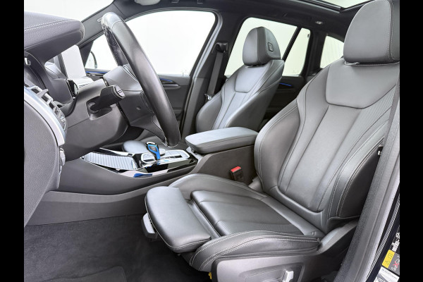 BMW iX3 Executive 80 kWh VAN: 44.900,- VOOR: 40.877,- UW WKVOORDEEL: 4.023,- | M-Sport |SOH 99% | ELEKTRISCHE TREKHAAK| ELEKTRISCHE ACHTERKLEP| PANORAMADAK| DRIVING ASSISTENT PROFESSIONAL| DODE HOEK SENSOR| STOELVERWARMING