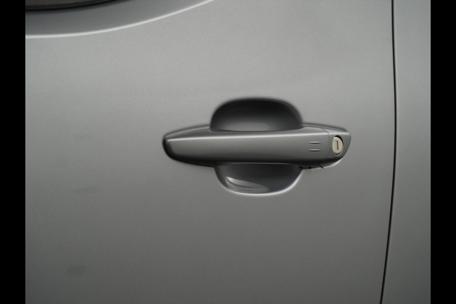 Citroën Berlingo 1.5 BlueHDi 130 EAT8 S&S L1 - Lichtmetalenvelgen - Sportpakket - Bullbar - Ledbar - AppleCarplay - Android Auto - Virena Zekerheidspakket 895 ,- 12 maanden BOVAG Garantie