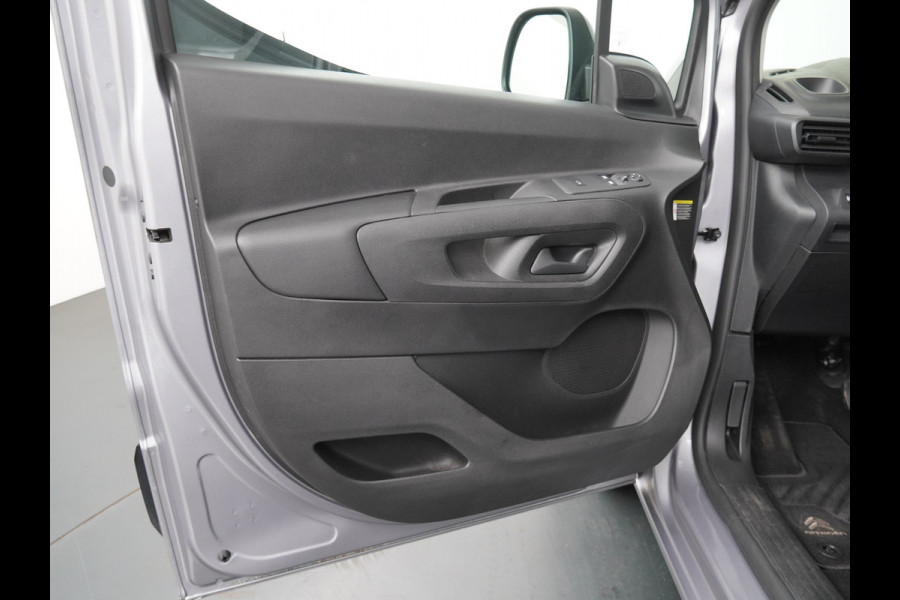 Citroën Berlingo 1.5 BlueHDi 130 EAT8 S&S L1 - Lichtmetalenvelgen - Sportpakket - Bullbar - Ledbar - AppleCarplay - Android Auto - Virena Zekerheidspakket 895 ,- 12 maanden BOVAG Garantie