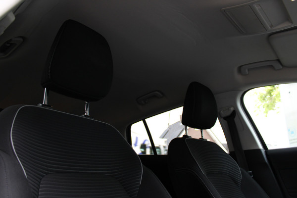 Ford FOCUS Wagon 1.0 EcoBoost Titanium Business | Achteruitrijcamera | Stoelverwarming | Trekhaak