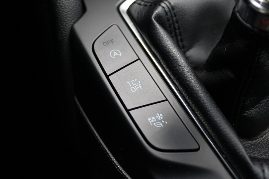 Ford FOCUS Wagon 1.0 EcoBoost Titanium Business | Achteruitrijcamera | Stoelverwarming | Trekhaak