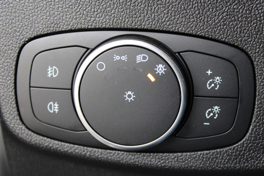 Ford FOCUS Wagon 1.0 EcoBoost Titanium Business | Achteruitrijcamera | Stoelverwarming | Trekhaak