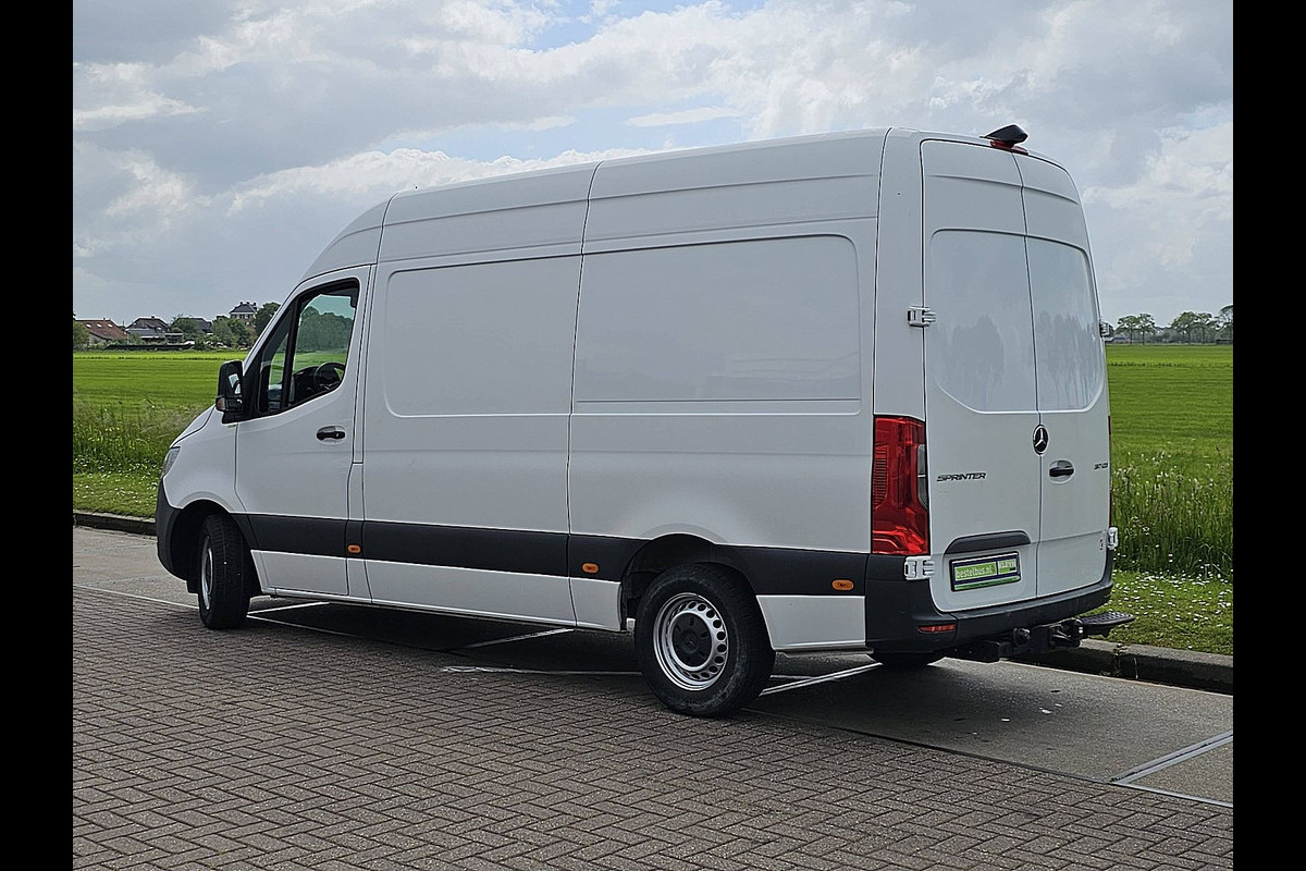Mercedes-Benz Sprinter 317 1.9 CDI L2H2 RWD L2H2 RWD 3.5t-Trekhaak Airco Camera Mbux PDC Standkachel Euro6 170 PK