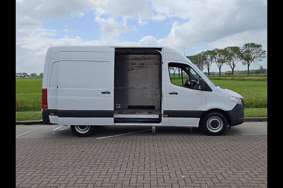Mercedes-Benz Sprinter 317 1.9 CDI L2H2 RWD L2H2 RWD 3.5t-Trekhaak Airco Camera Mbux PDC Standkachel Euro6 170 PK