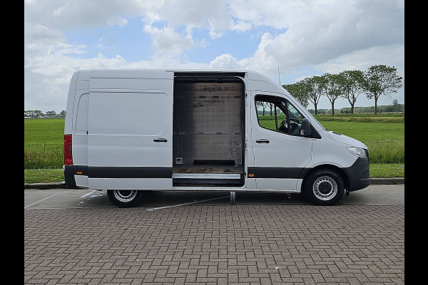 Mercedes-Benz Sprinter 317 1.9 CDI L2H2 RWD L2H2 RWD 3.5t-Trekhaak Airco Camera Mbux PDC Standkachel Euro6 170 PK