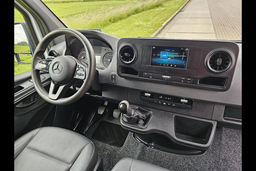 Mercedes-Benz Sprinter 317 1.9 CDI L2H2 RWD L2H2 RWD 3.5t-Trekhaak Airco Camera Mbux PDC Standkachel Euro6 170 PK