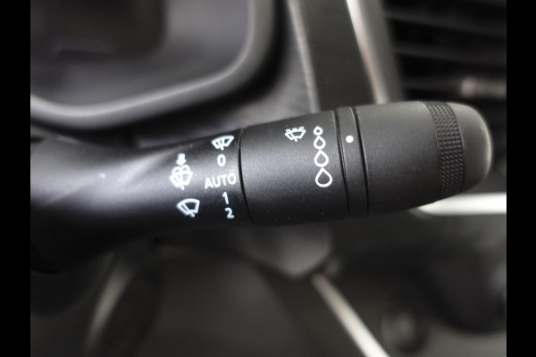 Renault Trafic 2.0 Blue dCi 150PK L2H1 Dubbele Cabine Automaat Airco Cruise Control Trekhaak Navigatie Camera