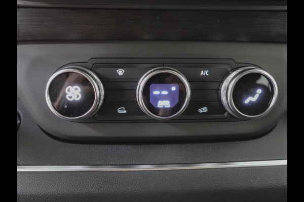 Renault Trafic 2.0 Blue dCi 150PK L2H1 Dubbele Cabine Automaat Airco Cruise Control Trekhaak Navigatie Camera