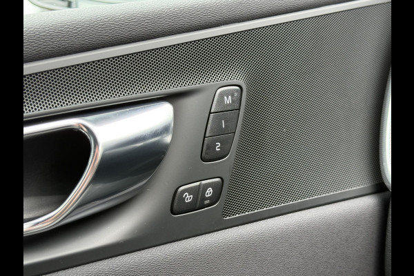 Volvo XC60 2.0 B4 R-Design | Navi | Camera | Memory | Winter Pakket