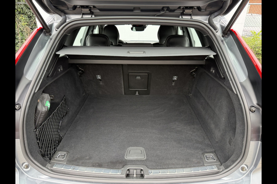 Volvo XC60 2.0 B4 R-Design | Navi | Camera | Memory | Winter Pakket