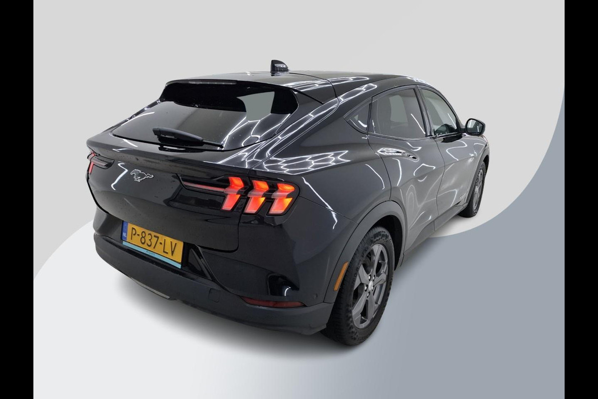 Ford Mustang Mach-E RWD 75 kWh 88.000 KM | SOH 92,5% | Technology Pack Plus | Panorama Dak | Volledig Lederen Interieur. |