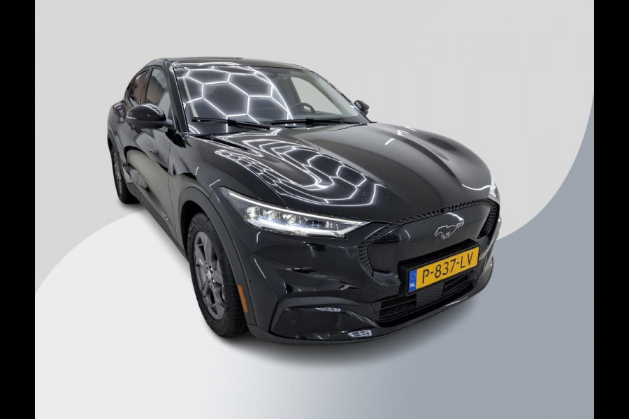 Ford Mustang Mach-E RWD 75 kWh 88.000 KM | SOH 92,5% | Technology Pack Plus | Panorama Dak | Volledig Lederen Interieur. |