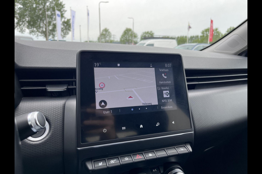 Renault Clio 1.0 TCe Intens 100pk | Navigatie | Pack Style | Trekhaak Afneembaar