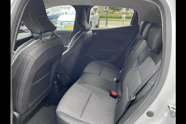 Renault Clio 1.0 TCe Intens 100pk | Navigatie | Pack Style | Trekhaak Afneembaar