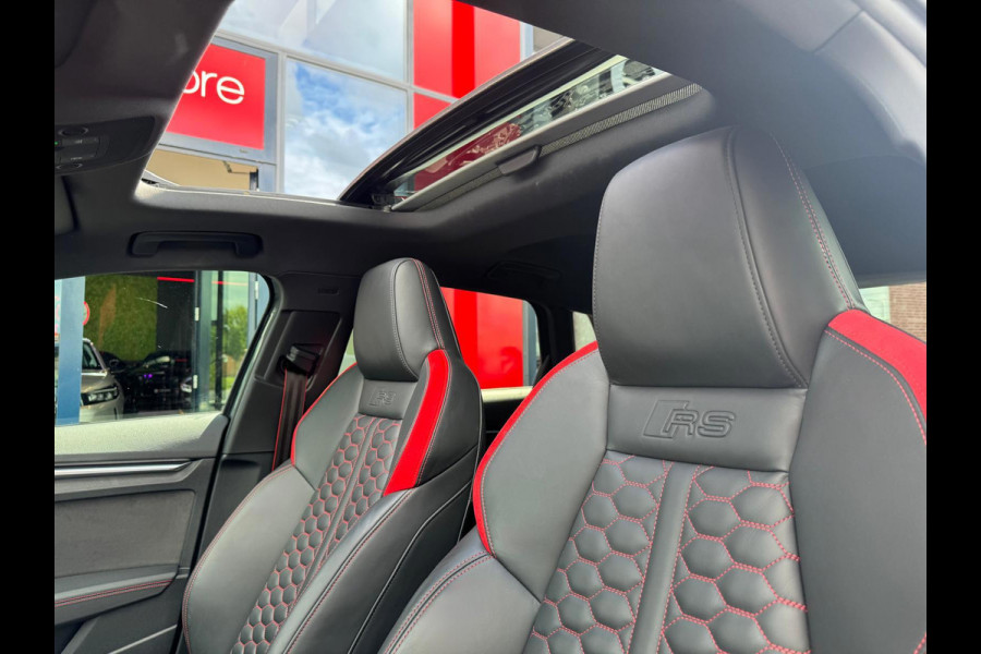 Audi A3 Sportback 2.5 TFSI RS 3 Quattro VOL ! | Ceramic | Panorama | B&O | Red Stitch | HUD | Matrix | Carbon | BTW Auto |