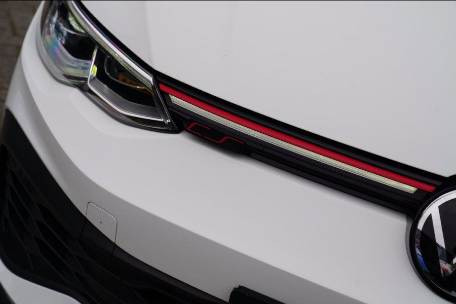 Volkswagen Golf 2.0 TSI GTI | Stuurwiel verwarming | Lane Assist | Clubsport | Camera