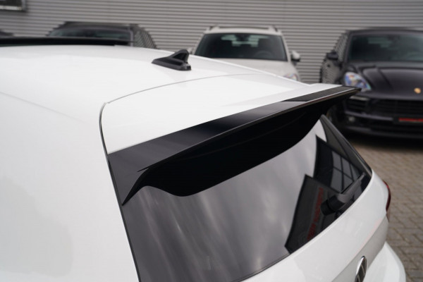 Volkswagen Golf 2.0 TSI GTI | Stuurwiel verwarming | Lane Assist | Clubsport | Camera