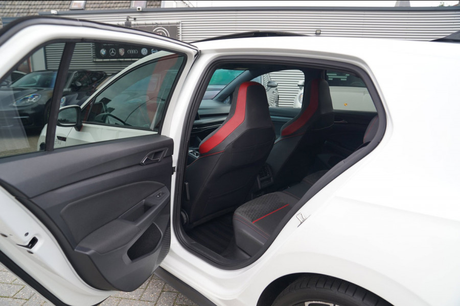 Volkswagen Golf 2.0 TSI GTI | Stuurwiel verwarming | Lane Assist | Clubsport | Camera