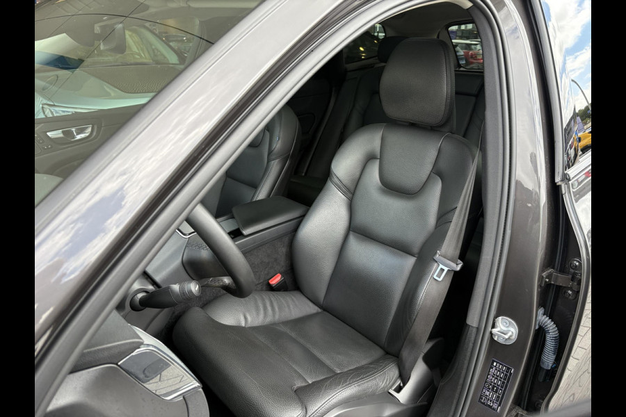 Volvo XC60 2.0 T6 Plug-in hybrid AWD R-Design | Leder | Pano | 360 Camera | H&K Audio | Adaptive Cruise |