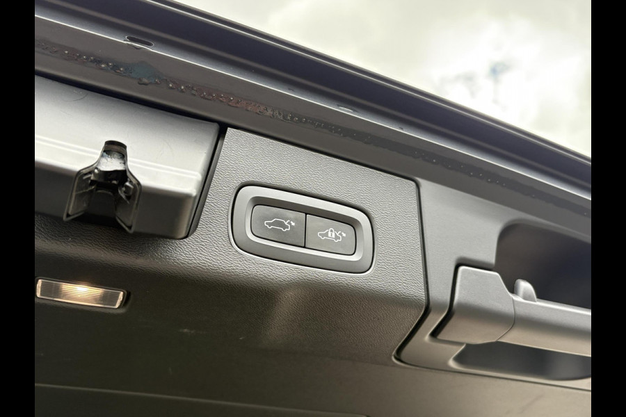 Volvo XC60 2.0 T6 Plug-in hybrid AWD R-Design | Leder | Pano | 360 Camera | H&K Audio | Adaptive Cruise |