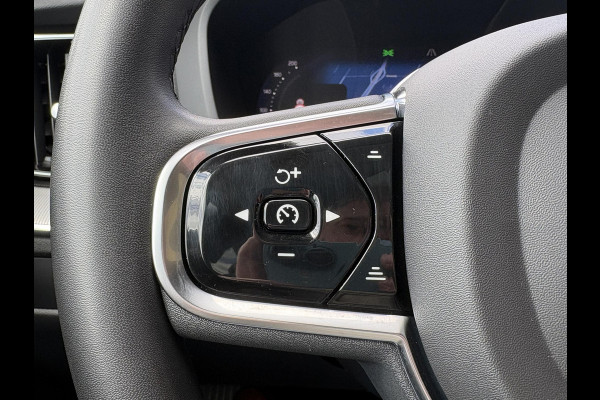 Volvo XC60 2.0 T6 Plug-in hybrid AWD R-Design | Leder | Pano | 360 Camera | H&K Audio | Adaptive Cruise |