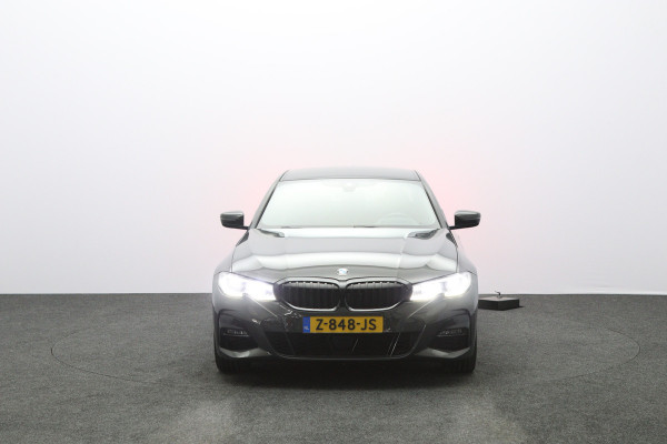 BMW 3 Serie 318i High Executive Automaat, Kuipstoelen, Head-Up, Memory, LED, Adap. Cruise Control