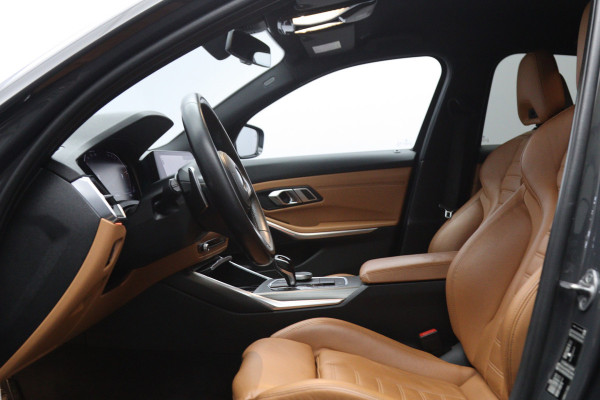 BMW 3 Serie 318i High Executive Automaat, Kuipstoelen, Head-Up, Memory, LED, Adap. Cruise Control