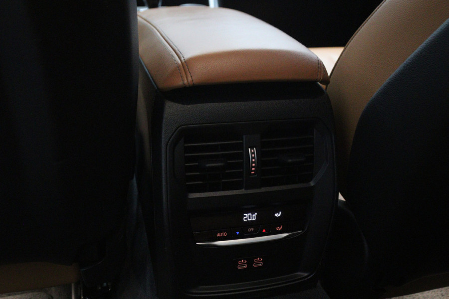 BMW 3 Serie 318i High Executive Automaat, Kuipstoelen, Head-Up, Memory, LED, Adap. Cruise Control