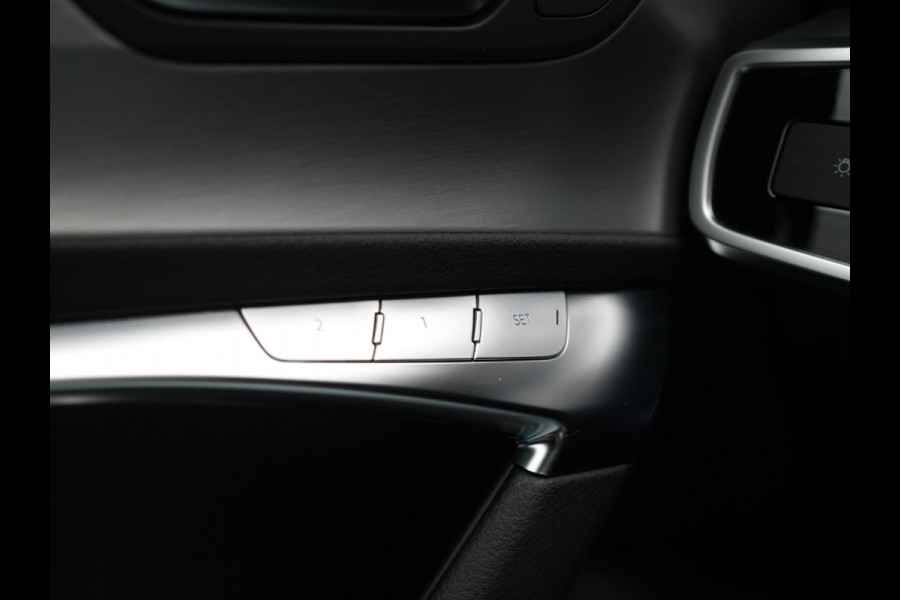 Audi A6 Avant 50 TFSI e Quattro S Line PHEV 300pk Dealer O.H. | Adaptive Cruise | Head Up | Camera | Matrix LED | Lederen Sportstoelen Memory & Verwarmd | Blis | Stuur Verwarmd | Apple Carplay | Navigatie | DAB | Plug In Hybrid |