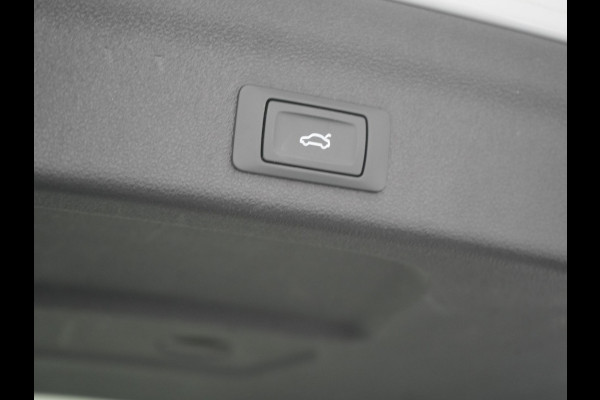 Audi A6 Avant 50 TFSI e Quattro S Line PHEV 300pk Dealer O.H. | Adaptive Cruise | Head Up | Camera | Matrix LED | Lederen Sportstoelen Memory & Verwarmd | Blis | Stuur Verwarmd | Apple Carplay | Navigatie | DAB | Plug In Hybrid |
