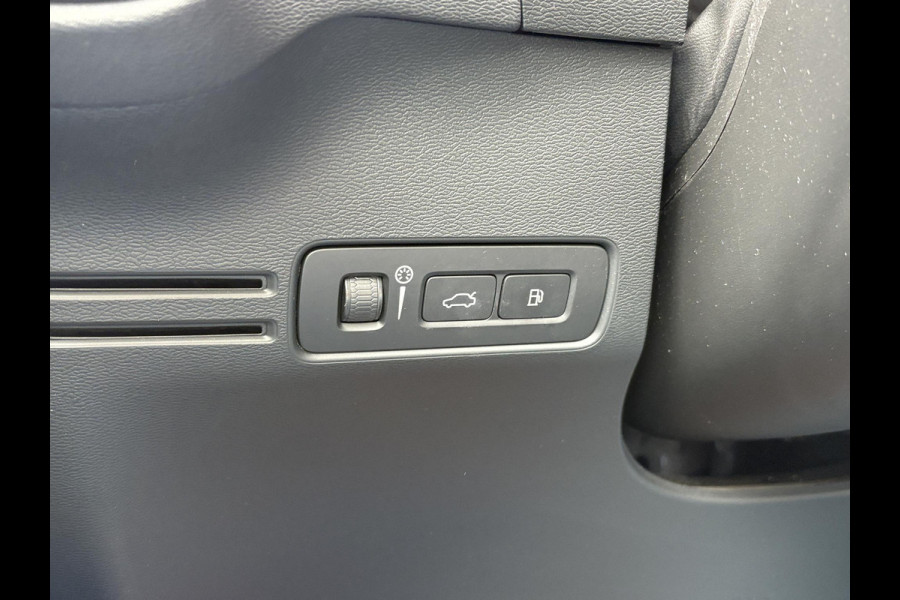 Volvo XC40 1.5 T5 Plug-in hybrid Plus Dark | Leder | Adaptive Cruise | Stoel- & Stuurverwarming | H&K Audio | Achteruitrijcamera |