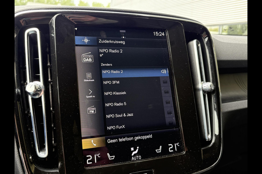 Volvo XC40 1.5 T5 Plug-in hybrid Plus Dark | Leder | Adaptive Cruise | Stoel- & Stuurverwarming | H&K Audio | Achteruitrijcamera |