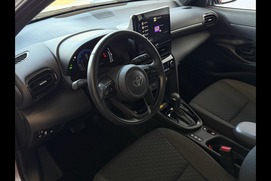 Toyota Yaris Cross 1.5 HYBRID DYNAMIC STOEL/STUUR VERW. 17''LMV KEYLESS CAMERA LED ZWARTE HEMEL ✅ Top Auto's Wijchen , Al 30 Jaar verkoop van Toyota , Type's Launch / Executive / Dynamic / First Edition / Business / Zowel Phev / Hev / Benzine / met fabrieksgarantie ✅