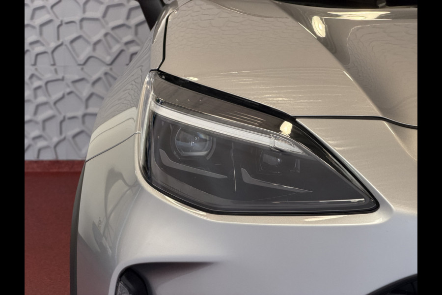 Toyota Yaris Cross 1.5 HYBRID DYNAMIC STOEL/STUUR VERW. 17''LMV KEYLESS CAMERA LED ZWARTE HEMEL ✅ Top Auto's Wijchen , Al 30 Jaar verkoop van Toyota , Type's Launch / Executive / Dynamic / First Edition / Business / Zowel Phev / Hev / Benzine / met fabrieksgarantie ✅