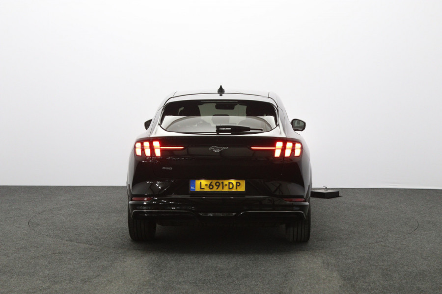Ford Mustang Mach-E AWD 75 kWh 372 PK, SOH 94 %, Adap. Cruise Control, 360 Camera, B&O Sound, Panoramadak