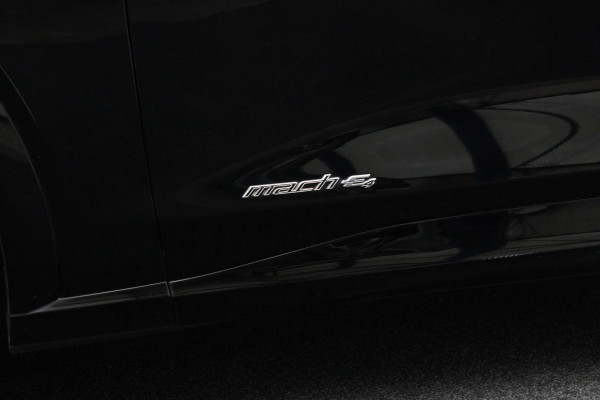 Ford Mustang Mach-E AWD 75 kWh 372 PK, SOH 94 %, Adap. Cruise Control, 360 Camera, B&O Sound, Panoramadak