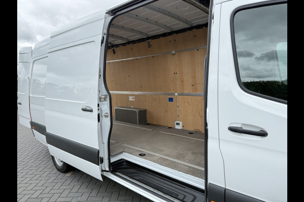 Mercedes-Benz Sprinter 315 CDI 150 PK / L3H2 / 360 CAMERA / AIRCO / CRUISE / NAVI / 3-ZITS / CARPLAY / GEVEERDE STOEL