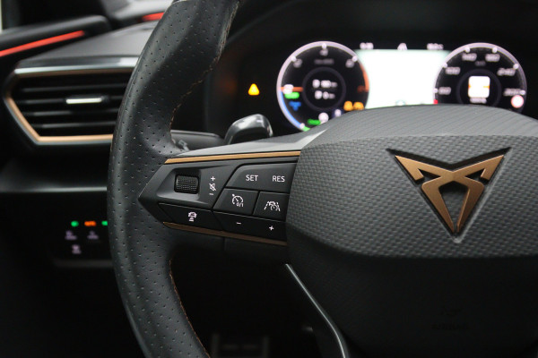 CUPRA Leon 1.4 e-Hybrid VZ 245 PK Copper Edition PHEV, Winterpakket, Camera, Memory