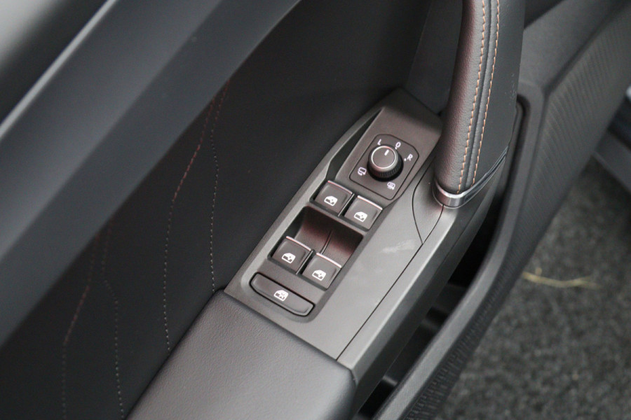 CUPRA Leon 1.4 e-Hybrid VZ 245 PK Copper Edition PHEV, Winterpakket, Camera, Memory