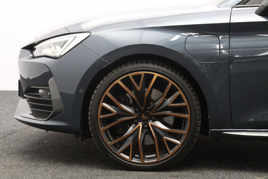 CUPRA Leon 1.4 e-Hybrid VZ 245 PK Copper Edition PHEV, Winterpakket, Camera, Memory