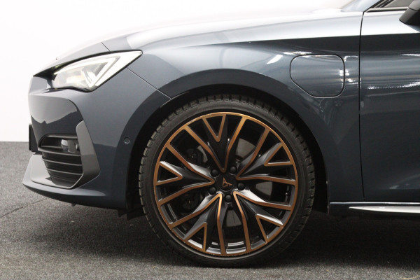 CUPRA Leon 1.4 e-Hybrid VZ 245 PK Copper Edition PHEV, Winterpakket, Camera, Memory