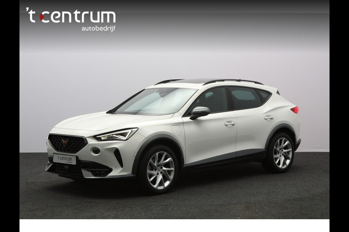 CUPRA Formentor 1.4 e-Hybrid 204 PK Performance PHEV, Panoramadak, Kuipstoelen, Memory, Adap. Cruise Control