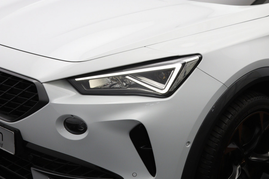 CUPRA Formentor 1.4 e-Hybrid VZ 245 PK Copper Edition PHEV, Panoramadak, Trekhaak, Camera, Memory