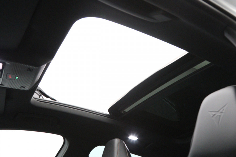 CUPRA Formentor 1.4 e-Hybrid VZ 245 PK Copper Edition PHEV, Panoramadak, Trekhaak, Camera, Memory