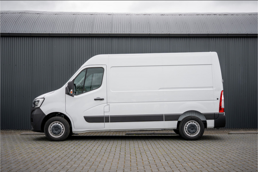 Renault Master **Bleu DCI 135PK | L2H2 | Nieuw | Navi | 3-Zits | LED | Cruise | Airco**