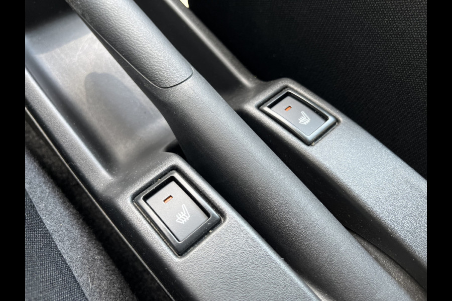 Suzuki Swift 1.2 Select Smart Hybrid CVT Automaat | Meerdere kleuren beschikbaar | €2.200,- voordeel | Adapt. Cruise | Camera | Stoelverwarming | 16'' | Dodehoek | Carplay/Android Auto | Smart Entry |