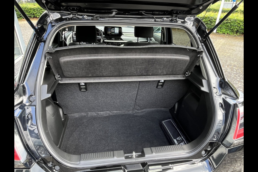 Suzuki Swift 1.2 Select Smart Hybrid CVT Automaat | Meerdere kleuren beschikbaar | €2.200,- voordeel | Adapt. Cruise | Camera | Stoelverwarming | 16'' | Dodehoek | Carplay/Android Auto | Smart Entry |