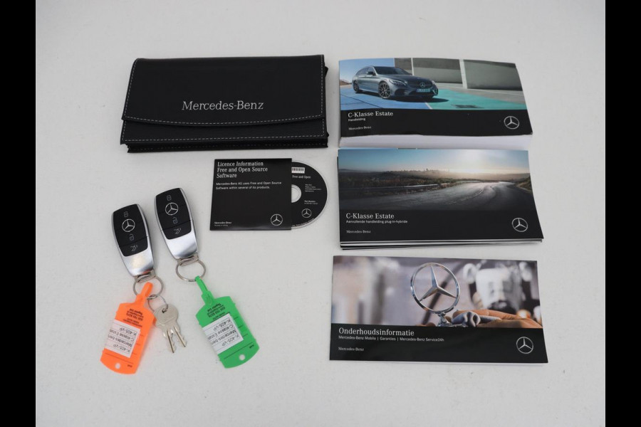 Mercedes-Benz C-Klasse Estate 300 e AMG Limited Edition | SOH 84.9% | Virtual | Trekhaak | 360 Camera | Navi | Carplay | Sportstoelen | Climate Control | Cruise Control | Elec. Kofferklep