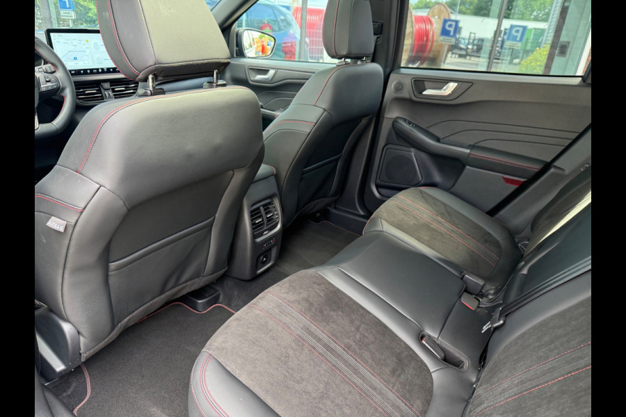 Ford Kuga 2.5 PHEV ST-Line X - Automaat - Pano/Schuifdak - Trekhaak - Navi