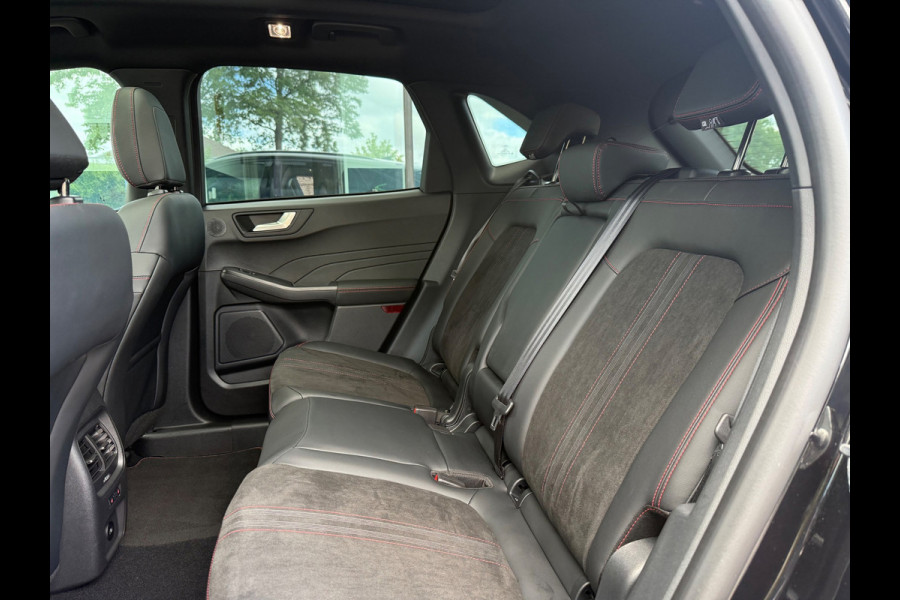 Ford Kuga 2.5 PHEV ST-Line X - Automaat - Pano/Schuifdak - Trekhaak - Navi